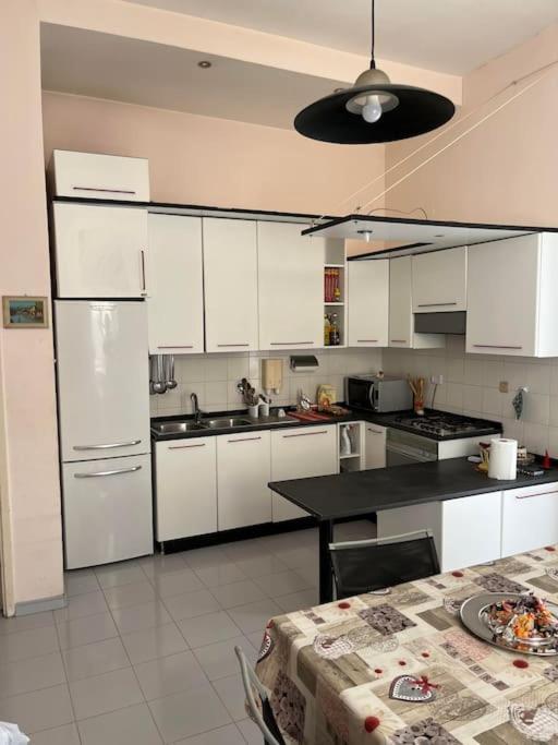 شقة La Casa Di Pepo نابولي المظهر الخارجي الصورة